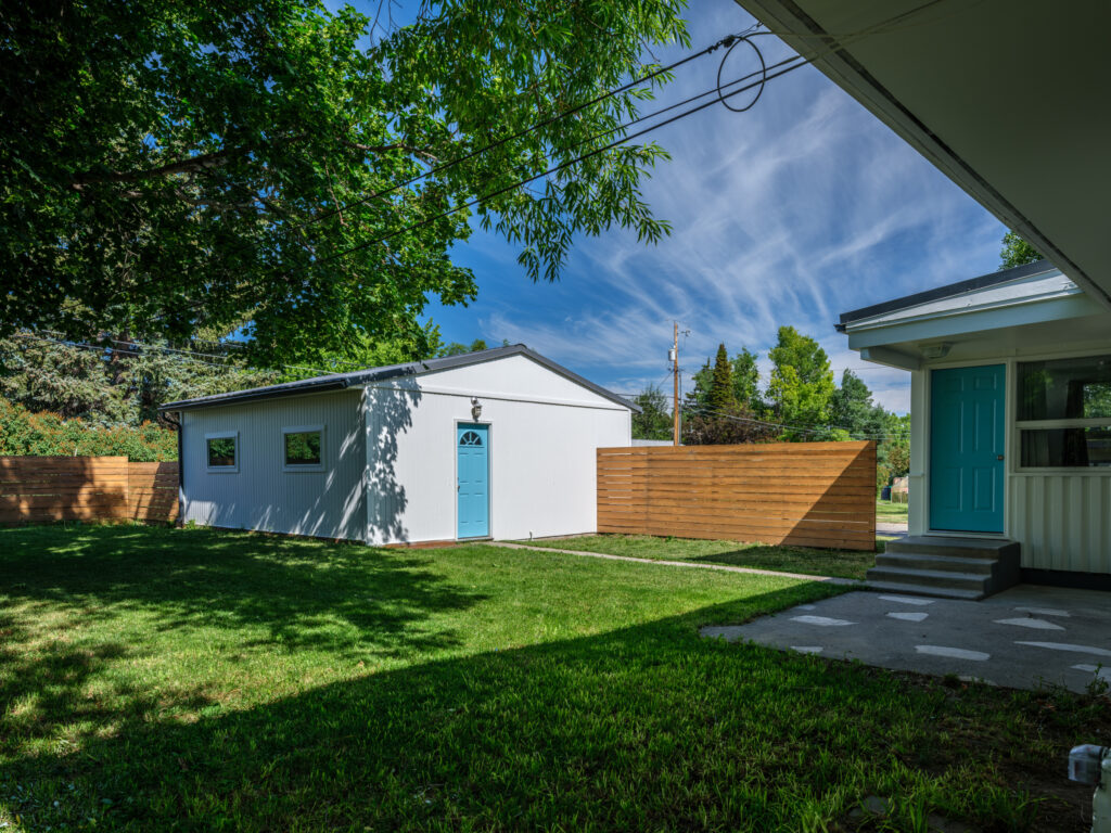 701 S 14th, backyard and garage