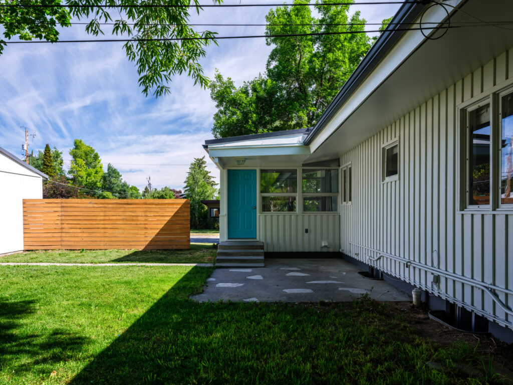 701 S 14th, backyard and patio