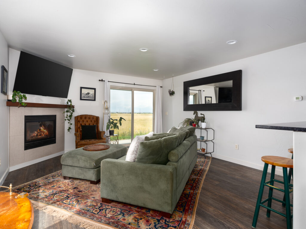 941 Saxon A - Living room