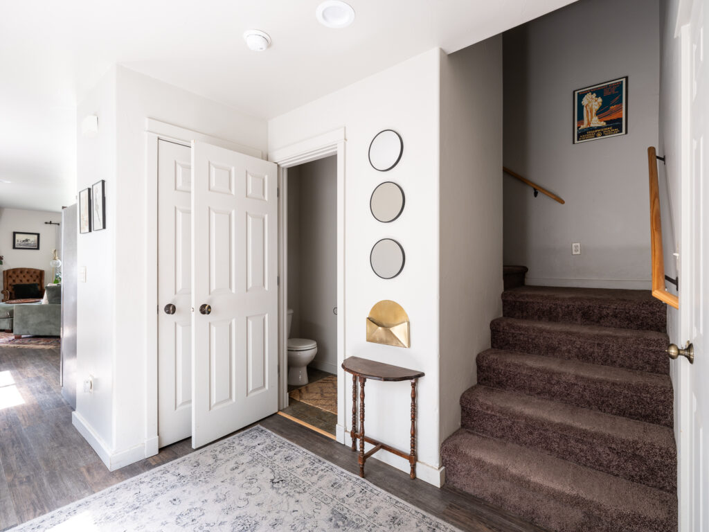 941 Saxon A, staircase