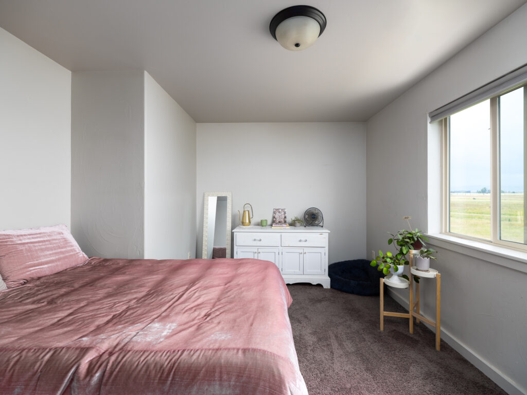 941 Saxon A, bedroom #2