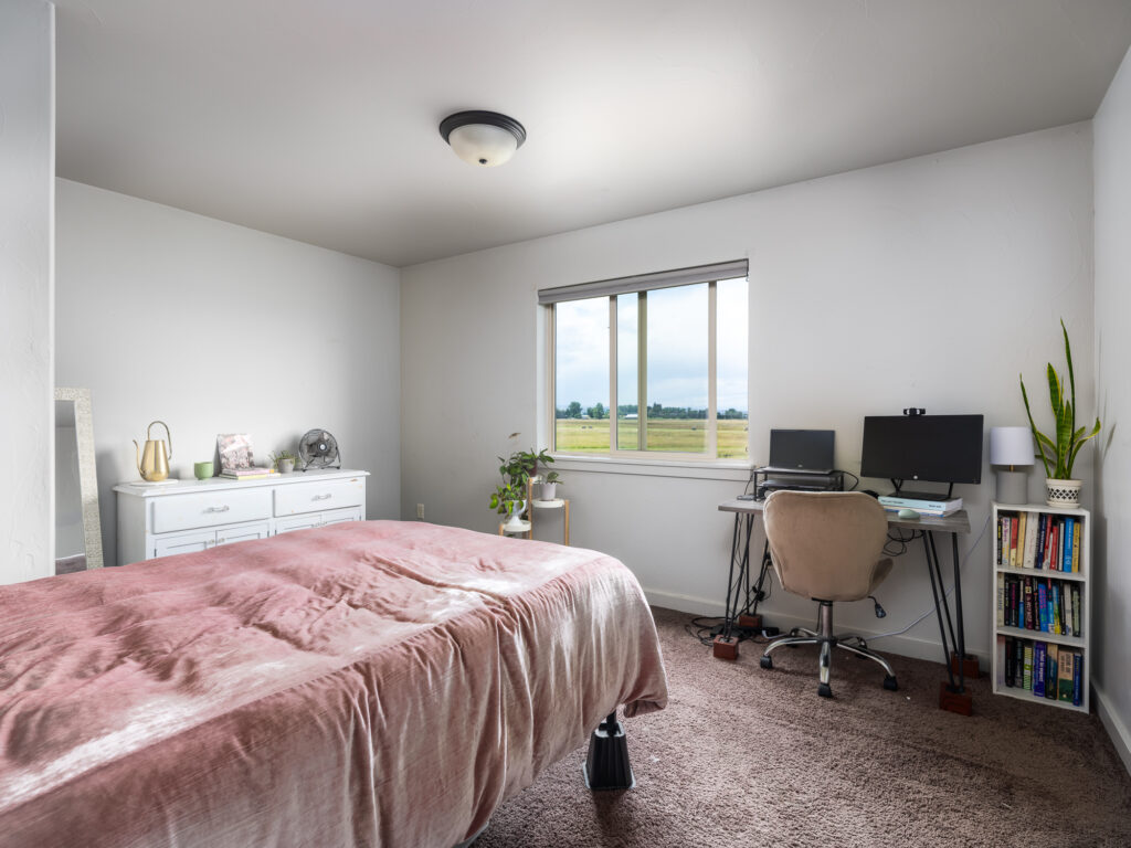 941 Saxon A, bedroom #2