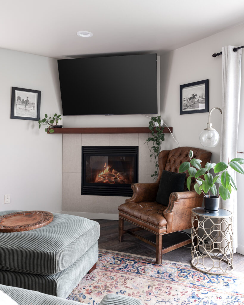 941 Saxon A, fireplace