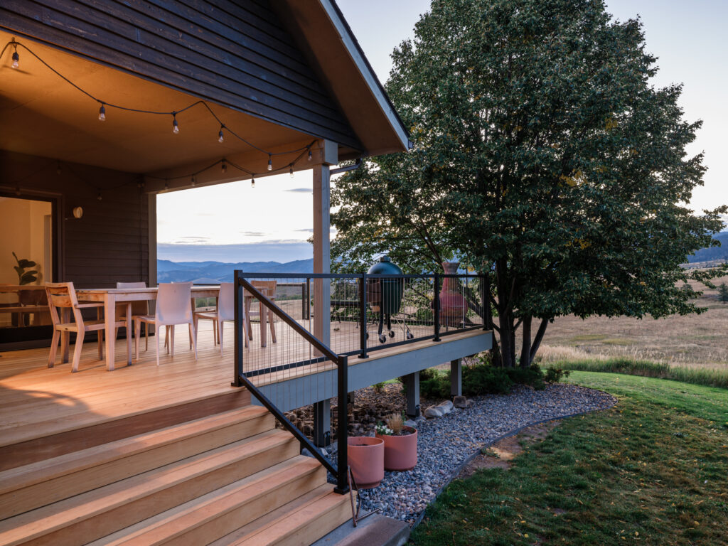 370 Star Ridge - side deck