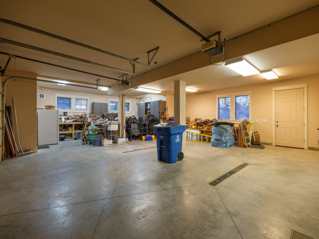 1055 Skywood Rd, oversized 2-car garage