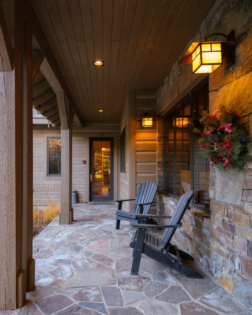 1055 Skywood Rd, exterior entryway