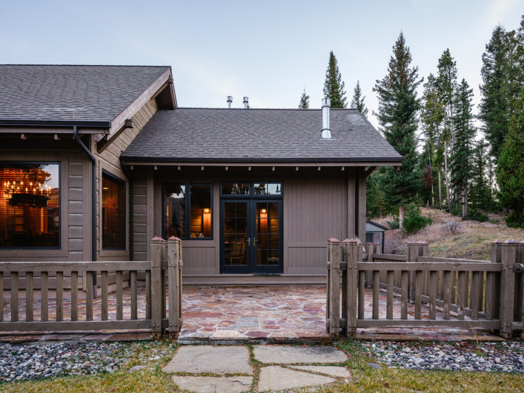 1055 Skywood Rd, patio gate