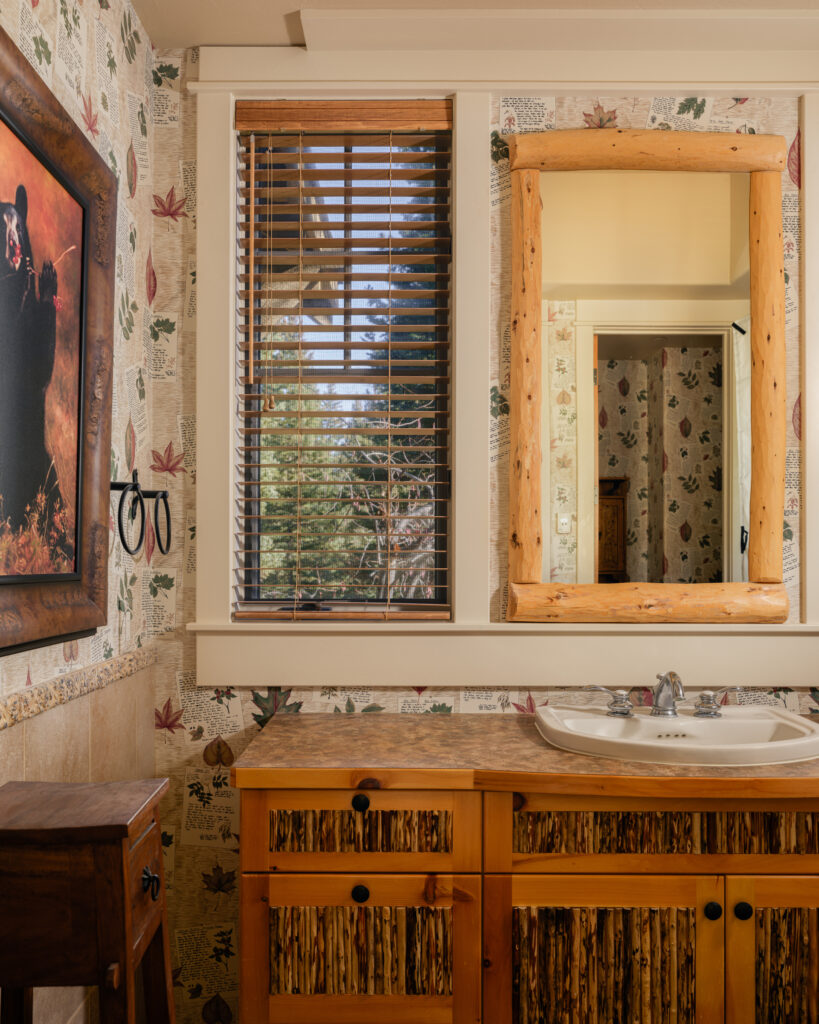 1055 Skywood Rd, primary vanity