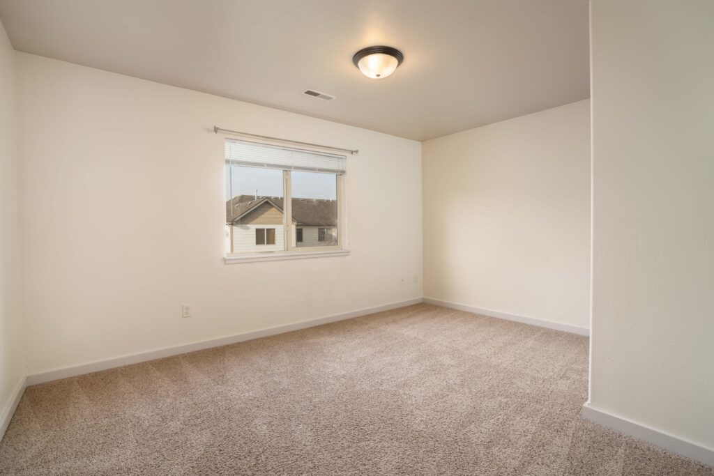 935 Forestglen Dr, Unit D - bedroom 2, no staging