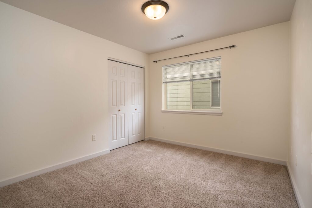 935 Forestglen Dr, Unit D - bedroom 1, no staging