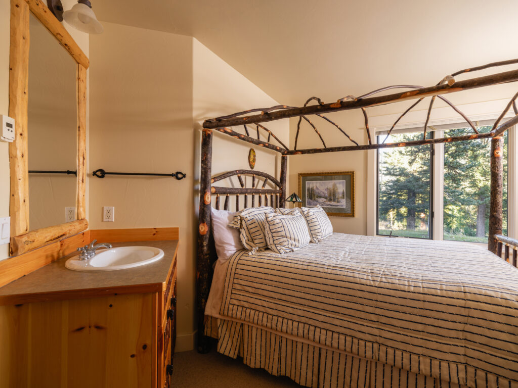 1055 Skywood Rd, bedroom #3