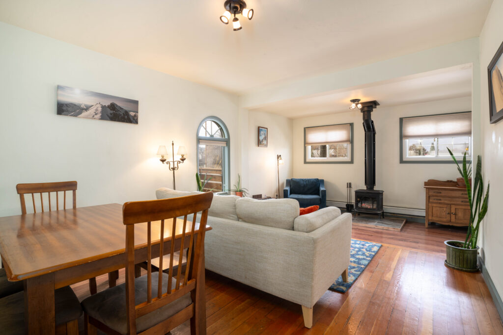 810 N Rouse - living room from dining