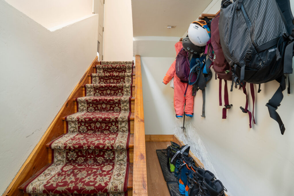 810 N Rouse - stairs