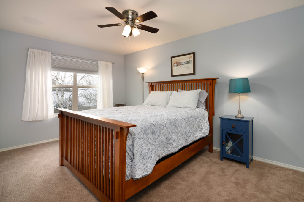 42 N 25th Ave - Upstairs bedroom #3