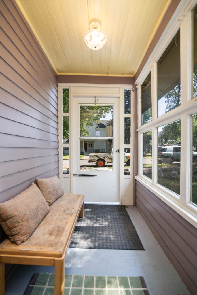 419 S 3rd Ave - front entry