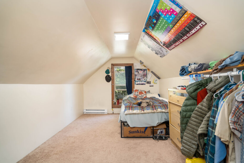 419 S 3rd Ave - upstairs bedroom 3