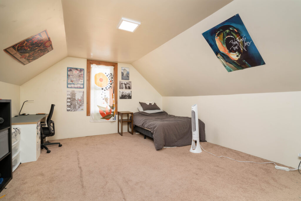 419 S 3rd Ave - upstairs bedroom 5