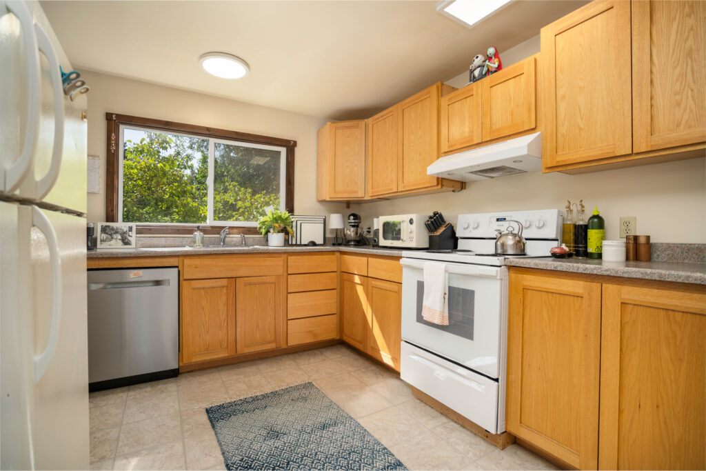 310 W Story Ave S Unit - kitchen