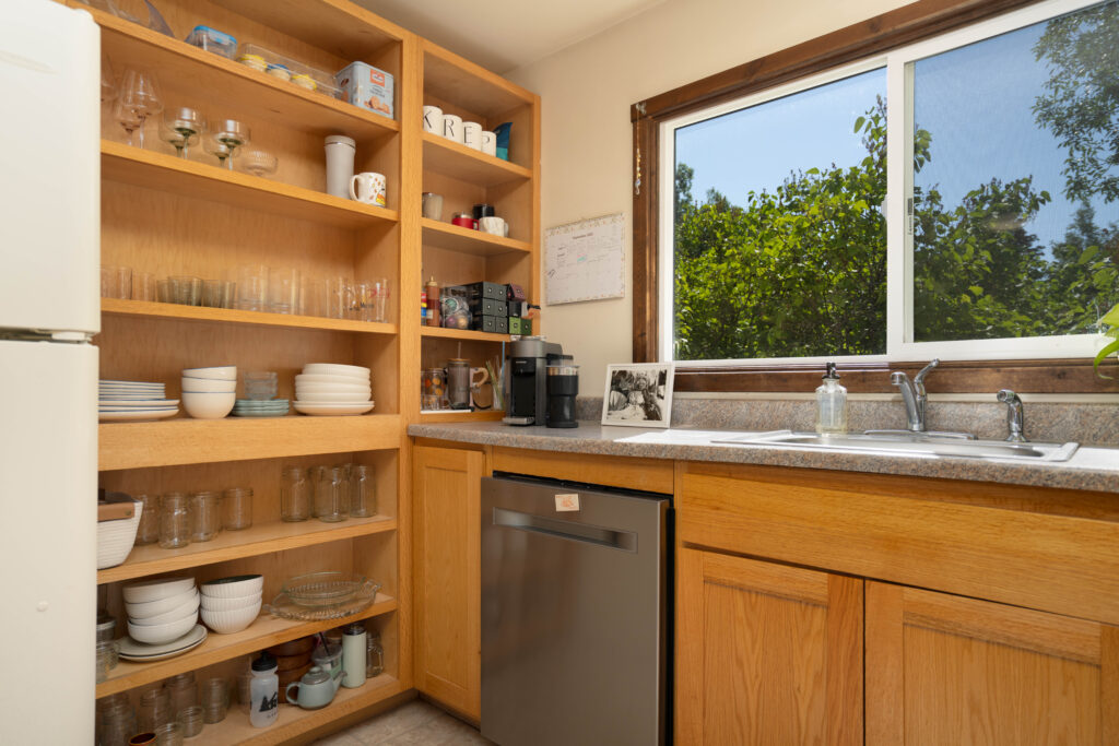 310 W Story Ave S Unit - kitchen