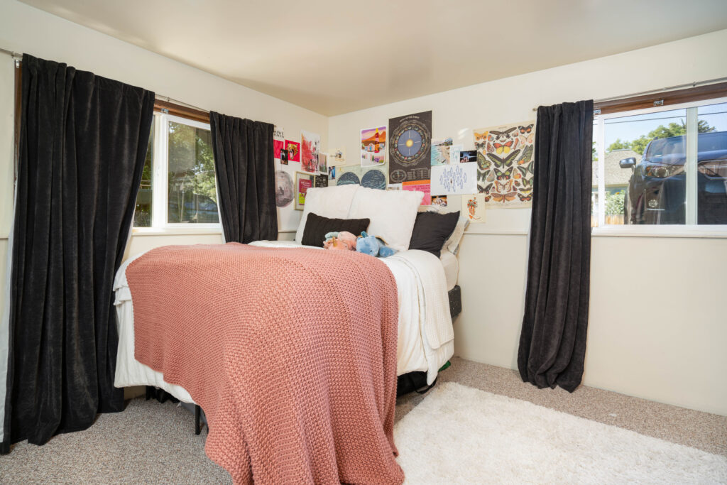 310 W Story Ave S Unit - bedroom 4