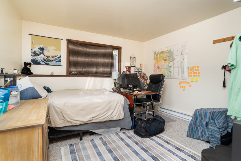 310 W Story Ave N Unit - bedroom 1