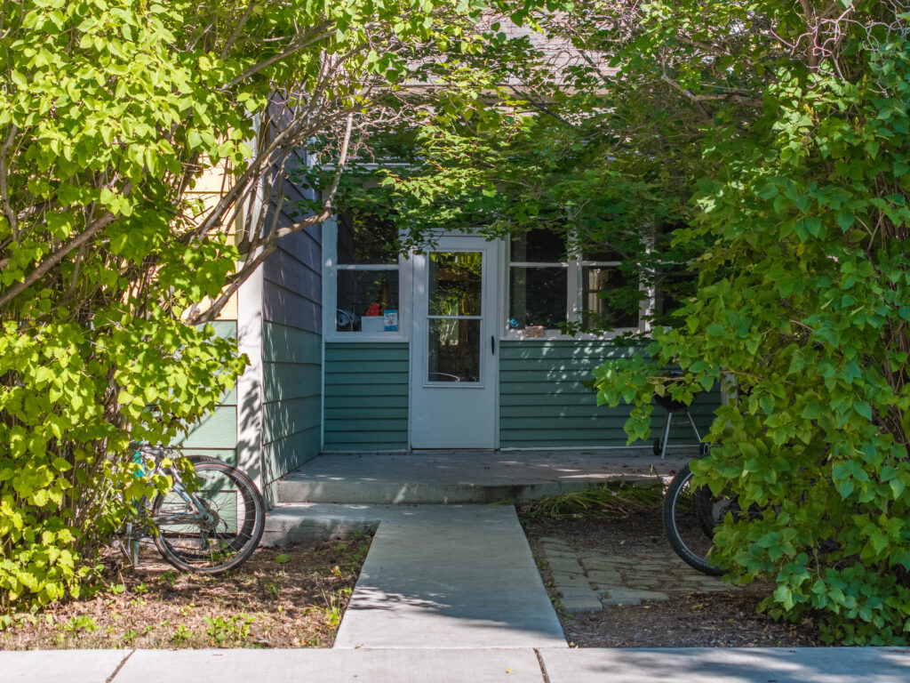 419 S 3rd Ave - side door entrance